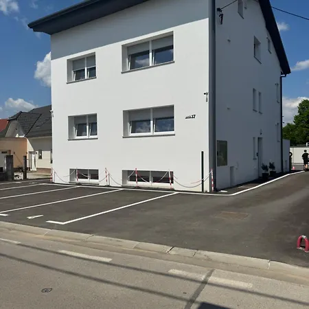 House דירה