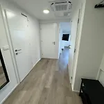House Apartma *