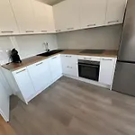 Apartma House *